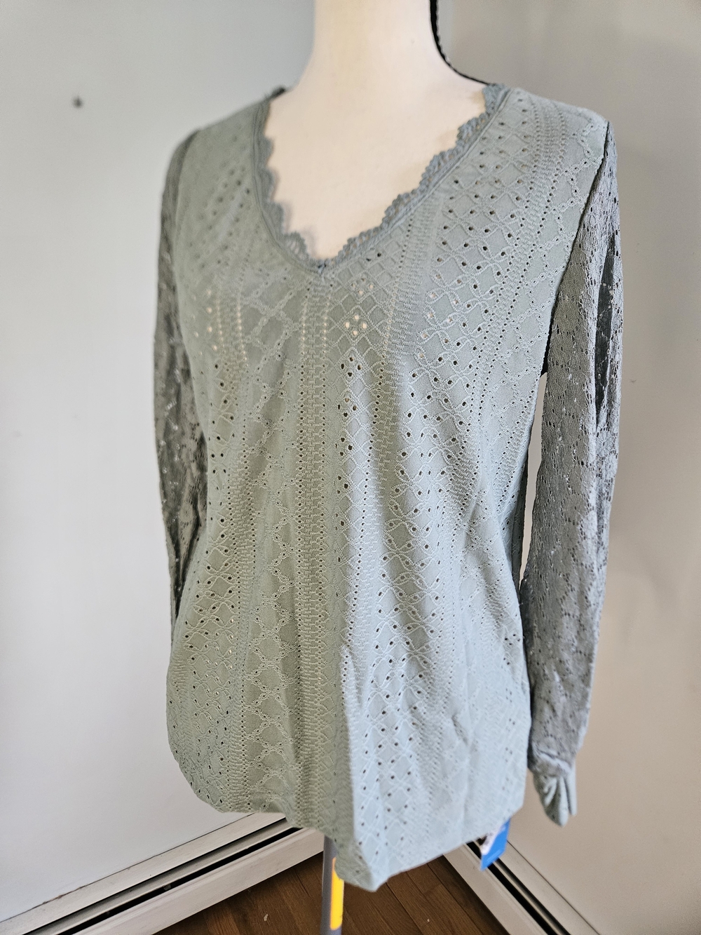 Women's Lace-Detail V-Neck Top in Sage Green#285